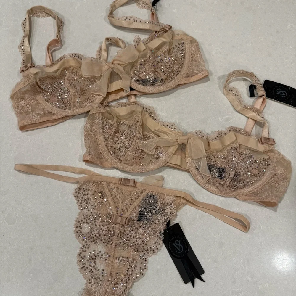 Victoria's Secret Designer Fashion Show Swarovski Crystal Bra & Panty Set - Picture 1 of 16
